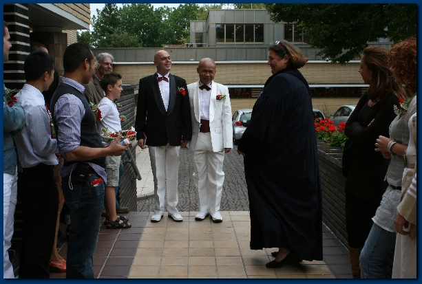 600x399 pixels (227K)