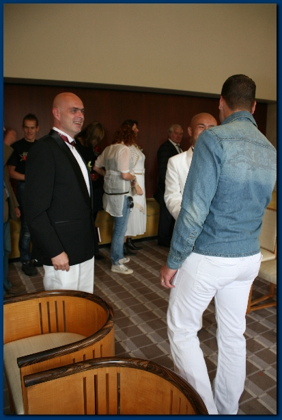 400x599 pixels (197K)