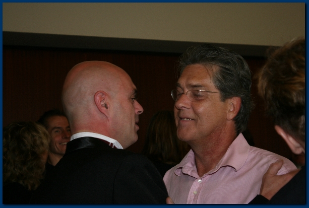 600x399 pixels (163K)