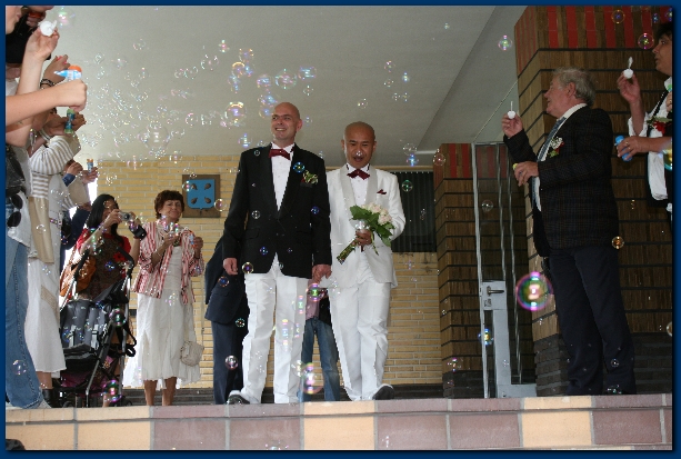 600x399 pixels (237K)