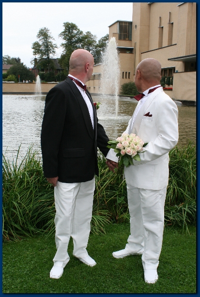 400x599 pixels (251K)