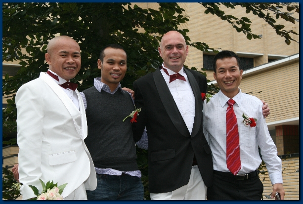 600x399 pixels (239K)