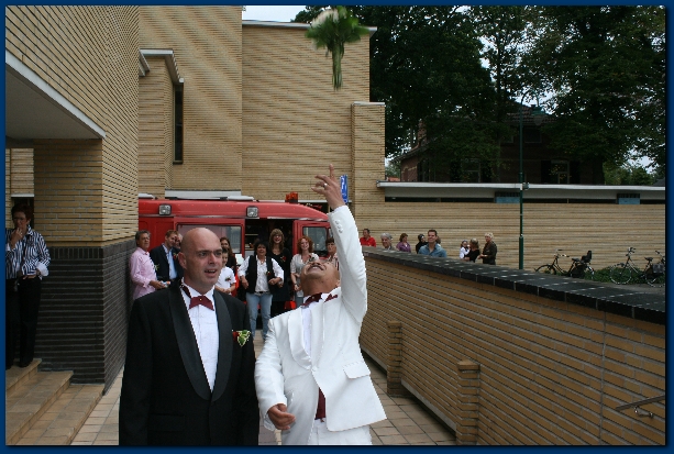 600x399 pixels (257K)