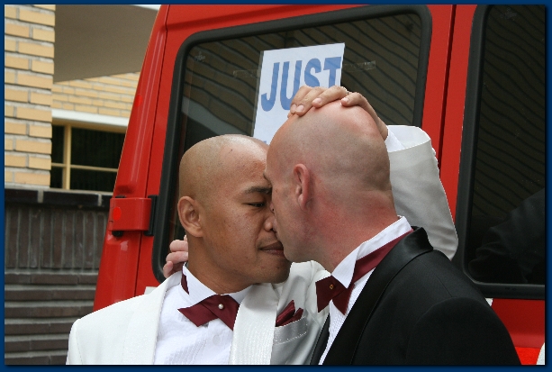 600x399 pixels (197K)