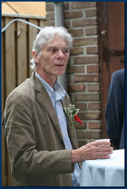 400x599 pixels (208K)