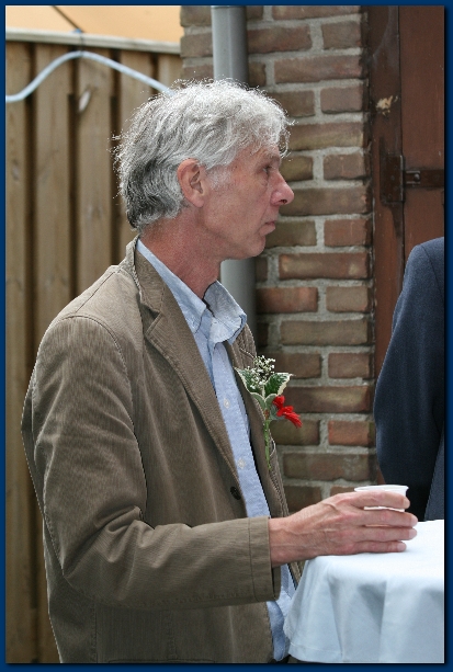 400x599 pixels (209K)