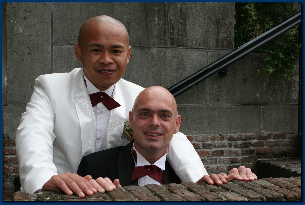 600x399 pixels (223K)