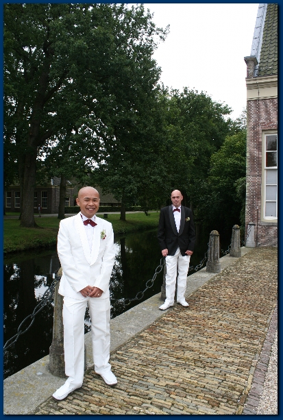 400x599 pixels (282K)