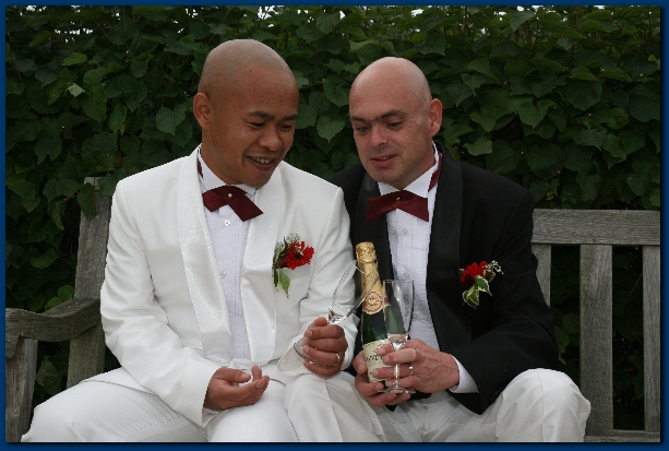 600x399 pixels (210K)