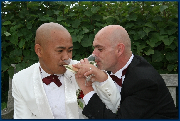 600x399 pixels (214K)