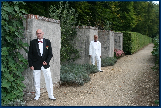 600x399 pixels (285K)